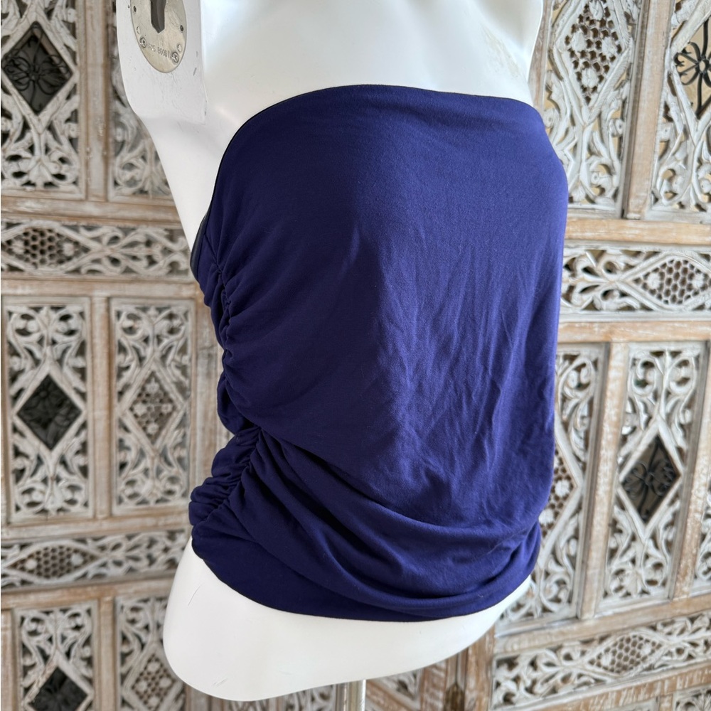 Elegant Navy Blue Strapless Crop Top